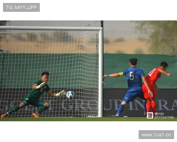 泰国队高压逼抢战术持续提升球队表现状态分析