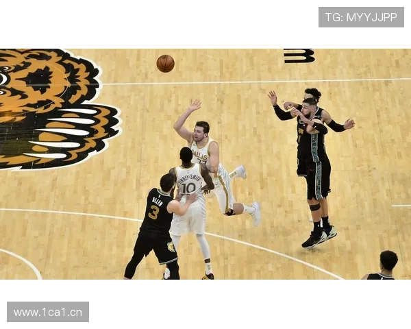 Lautaro战术跑位灵活性解析：近期表现稳健，持续提升进攻端威胁